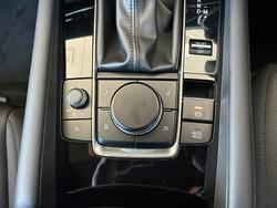2025 Mazda
3 G20 Evolve