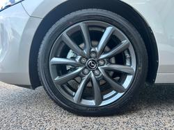 2025 Mazda
3 G20 Evolve