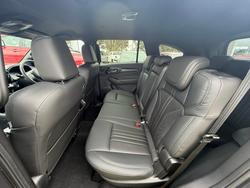 2025 Isuzu MU-X LS-T