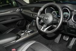 2023 Alfa Romeo
                Stelvio Ti