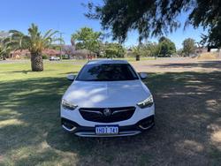 2020 Holden Calais