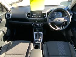 2025 HYUNDAI VENUE