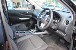 2025 Nissan Navara ST-X