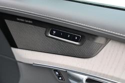 2025 Volvo XC90 Ultra B5 Dark