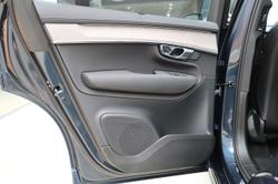 2025 Volvo XC90 Ultra B5 Dark