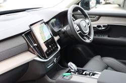 2025 Volvo XC90 Ultra B5 Dark