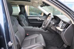 2025 Volvo XC90 Ultra B5 Dark