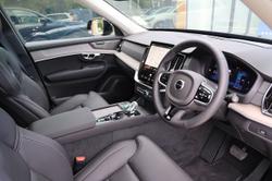 2025 Volvo XC90 Ultra B5 Dark