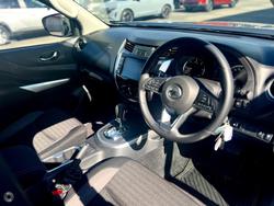 2024 Nissan
Navara ST