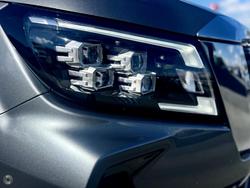 2024 Nissan
Navara ST