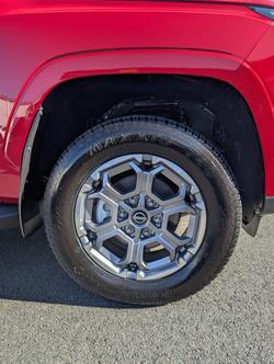 2025 NISSAN NAVARA ST-X