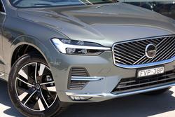 2025 Volvo XC60 Plus B5 Bright
