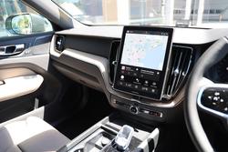 2025 Volvo XC60 Plus B5 Bright