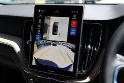 2025 Volvo XC60 Plus B5 Bright