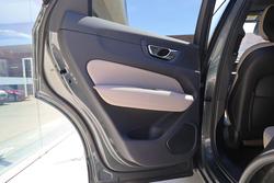 2025 Volvo XC60 Plus B5 Bright