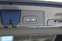 2025 Volvo XC60 Plus B5 Bright