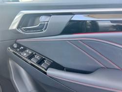 2025 Isuzu
MU-X X-TERRAIN