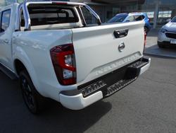 2025 Nissan Navara ST-X