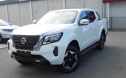 2025 Nissan Navara ST-X