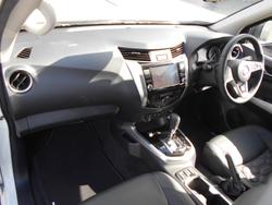 2025 Nissan Navara ST-X