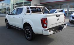 2025 Nissan Navara ST-X