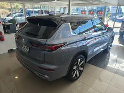 2025 MITSUBISHI Outlander EXCEED TOURER
