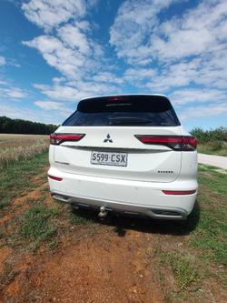 2022 Mitsubishi Outlander Exceed