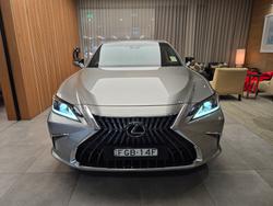 2023 Lexus
ES ES250 Luxury