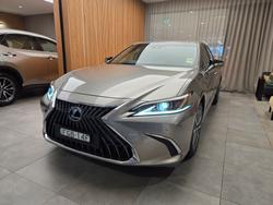 2023 Lexus
ES ES250 Luxury