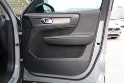2023 Volvo
XC40 Ultimate B4 Dark