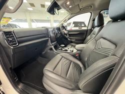 2025 Ford
                Everest Trend