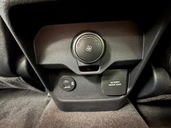 2025 Ford
                Everest Trend