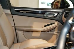 2022 Porsche
Macan S