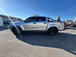 2025 ISUZU D-MAX LS-M XR