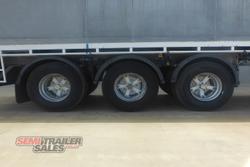 2005 Vawdrey Semi 22 Pallet Flat Top Trailer - RENTAL