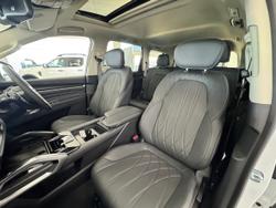 2025 LDV D90 Executive