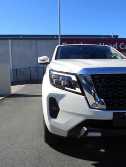 2025 NISSAN NAVARA ST-X