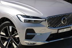 2025 Volvo XC60 Plus B5 Bright