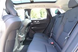 2025 Volvo XC60 Plus B5 Bright