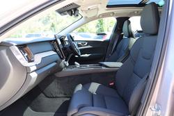 2025 Volvo XC60 Plus B5 Bright