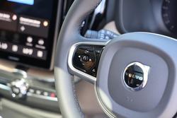 2025 Volvo XC60 Plus B5 Bright