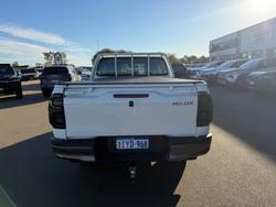 2019 Toyota Hilux SR Glacier White