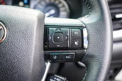 2024 Toyota HILUX SR5