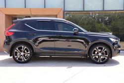 2022 Volvo XC40 T4 Inscription