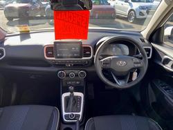 2025 HYUNDAI
VENUE