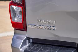 2021 Isuzu
                D-MAX SX