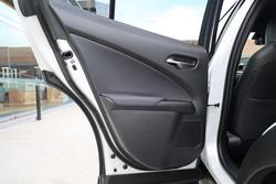 2022 Lexus
                UX250h UX250h Luxury 2.0L Hybrid Auto E-CVT SUV 4146590 003