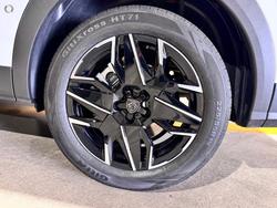 2025 Peugeot 5008 Allure Hybrid