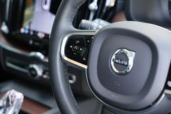 2023 Volvo XC60 Recharge Ultimate T8 Plug-In Hybrid