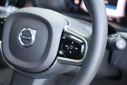 2023 Volvo XC60 Recharge Ultimate T8 Plug-In Hybrid